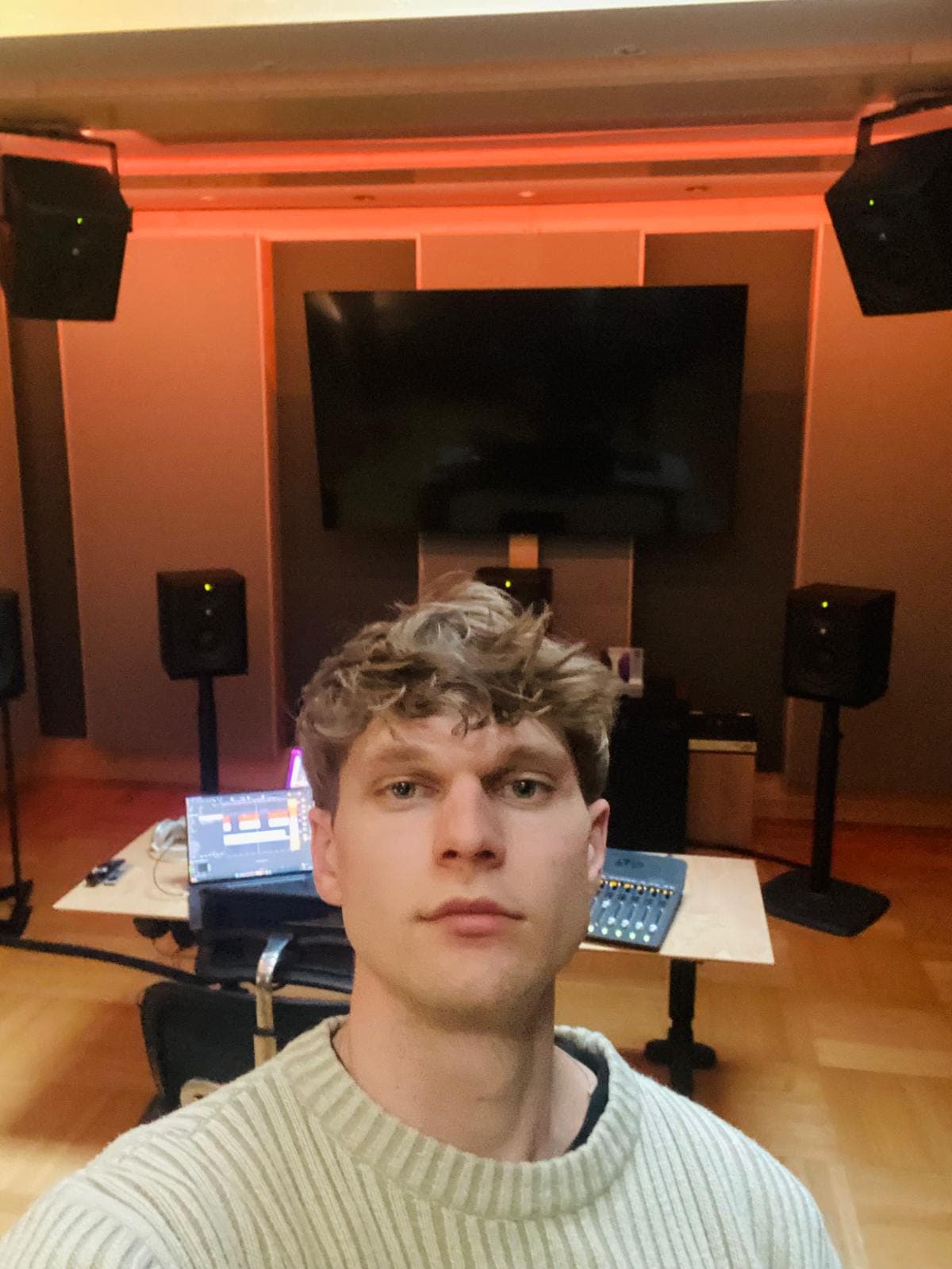 SENNA DJ portrait